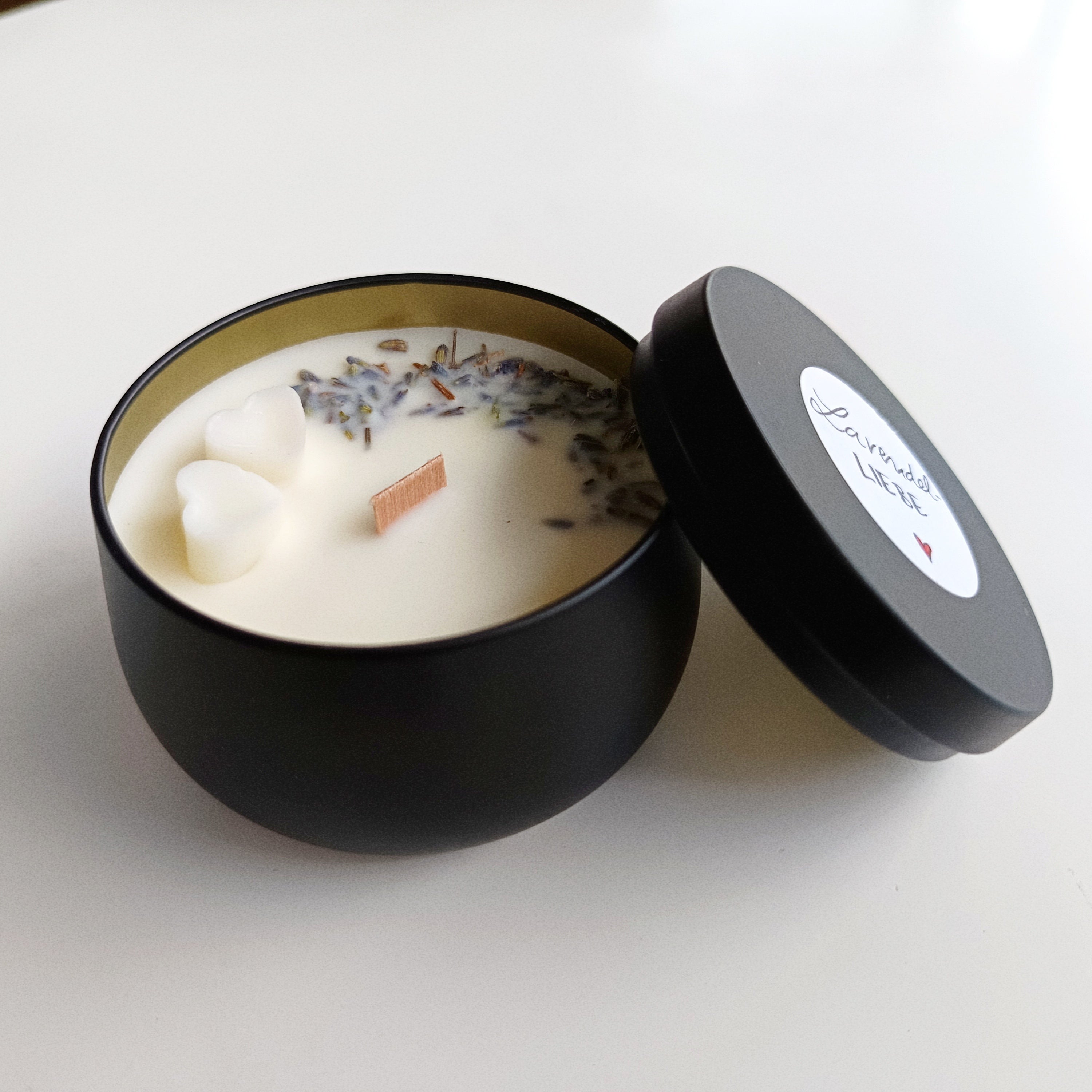 Knisterkerze Lavendelliebe, Sojawachskerze mit Lavendel handgemacht ohne Duftstoffe