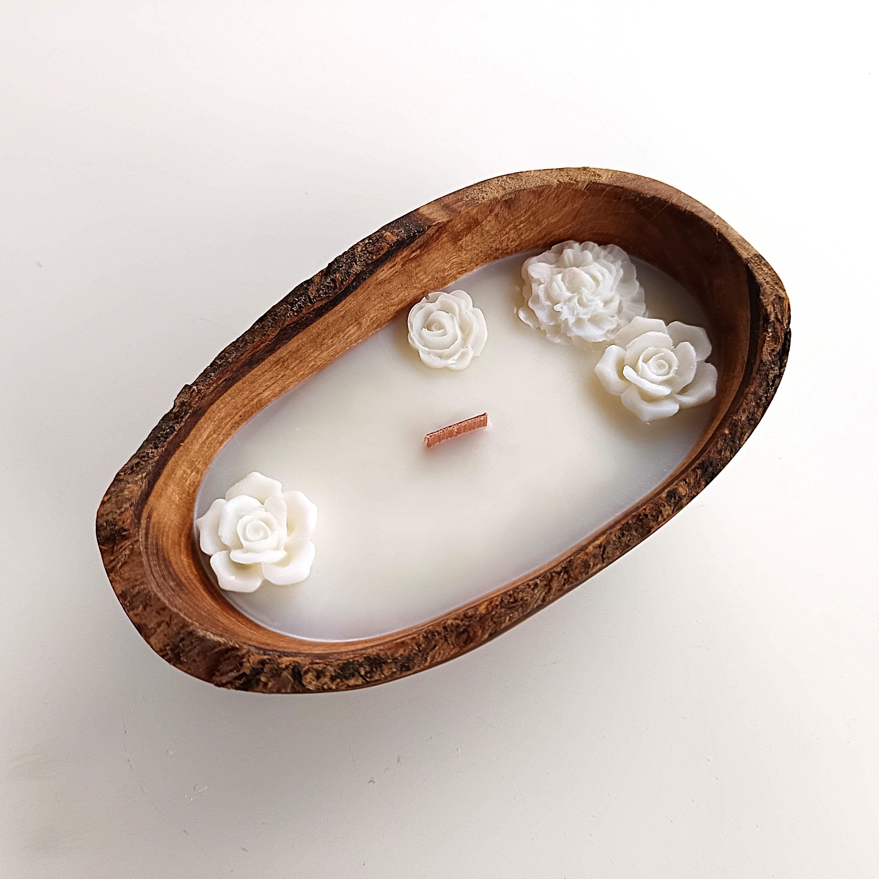 Blumenmeer ELEGANZ - Sojawachskerze in Olivenholzschale handgemacht ohne Duftstoffe | besondere Geschenkidee