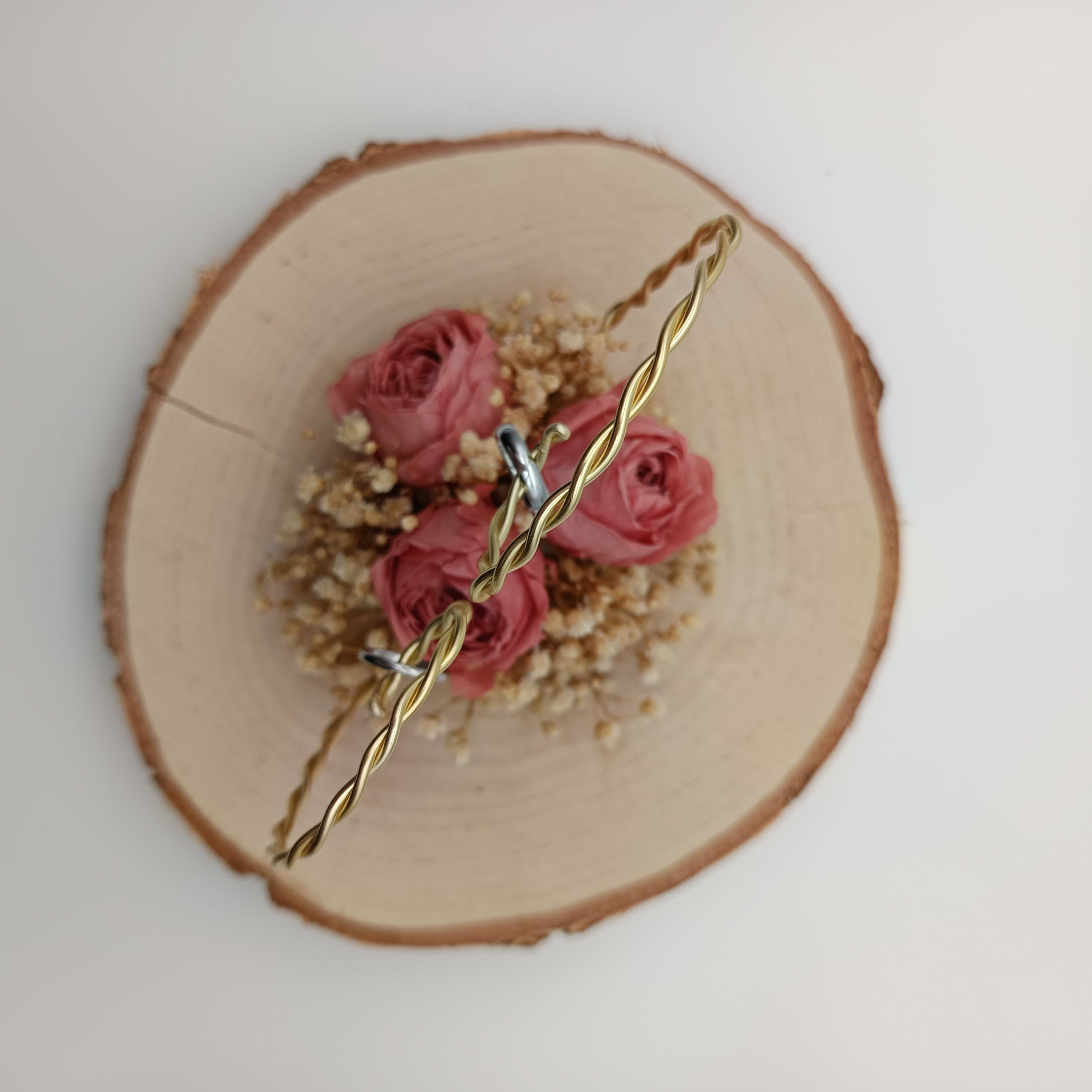 CHARMANT Herz-Ringhalter rose-blush mit Rosen und Schleierkraut | Hochzeit Ringkissen