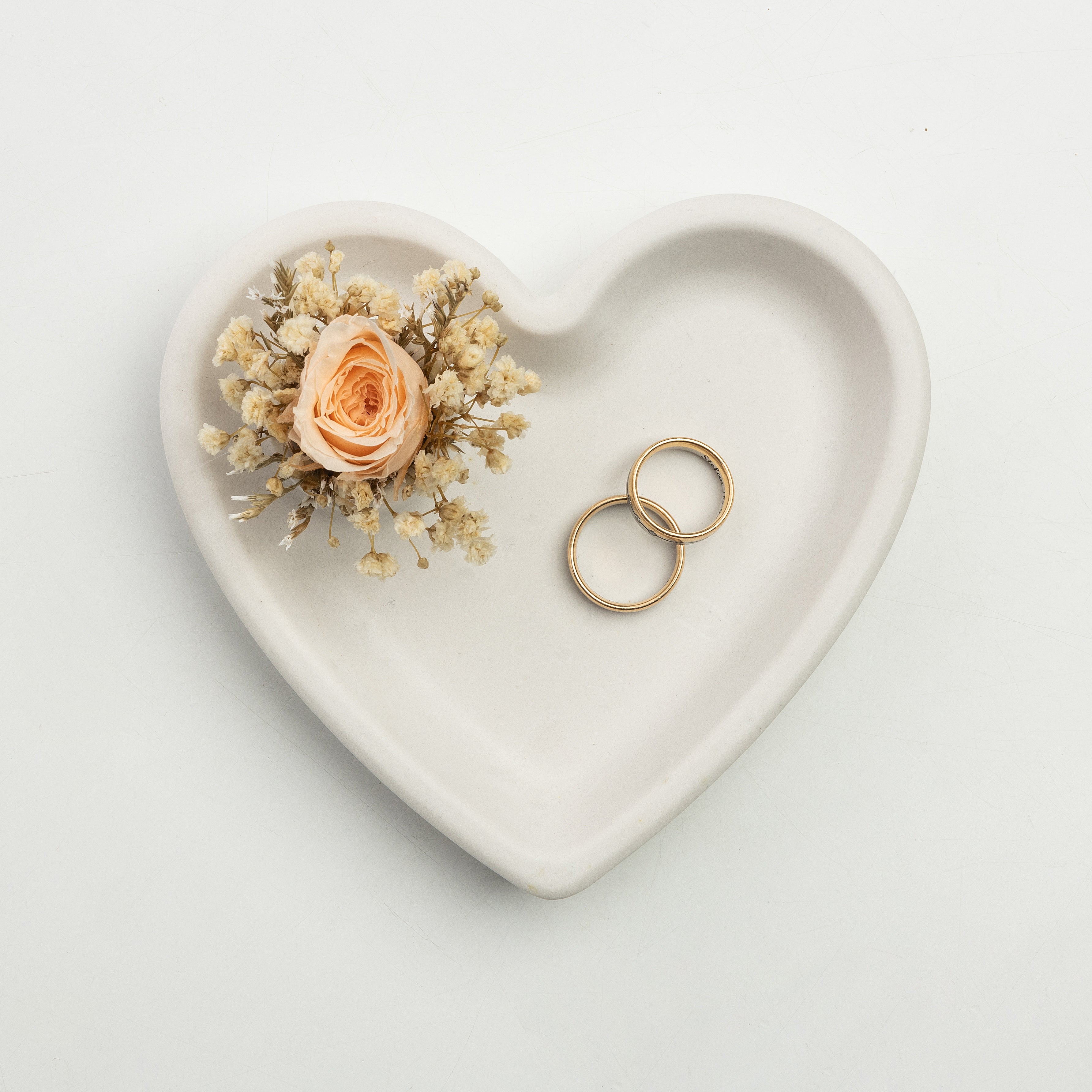 SINNLICH Herz-Ringschale Rose Pfirsichfarben | Ringhalter für Eheringe