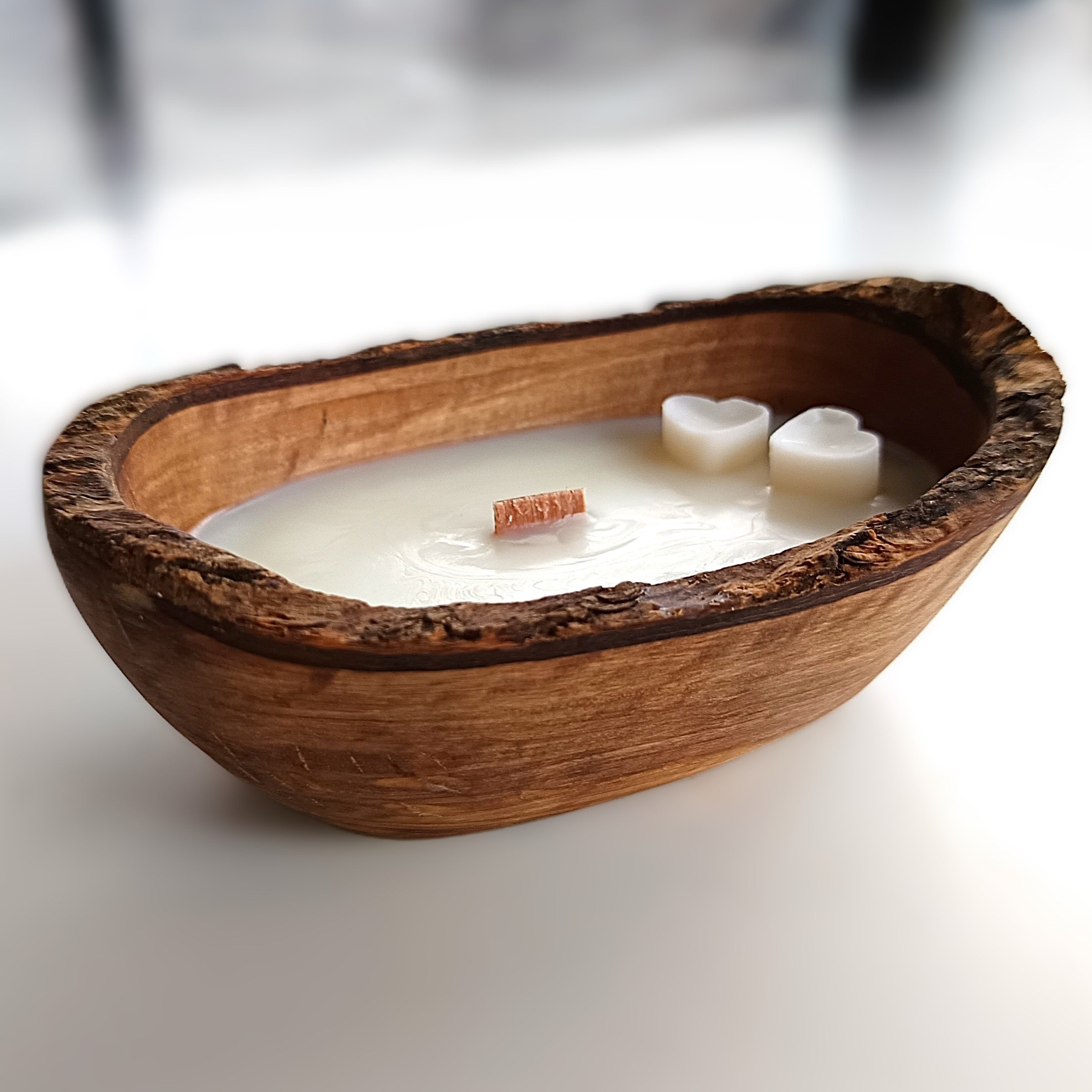 Blumenmeer ELEGANZ - Sojawachskerze in Olivenholzschale handgemacht ohne Duftstoffe | besondere Geschenkidee